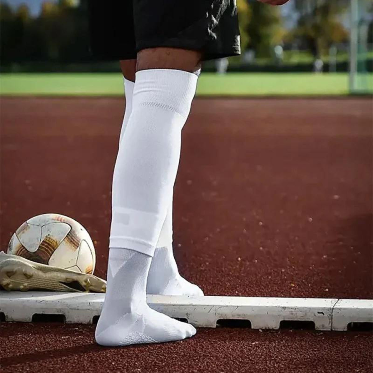 Fussballstulpen und Socken Grösse 42-47 Weiss Set Tubxx und GripSoxx